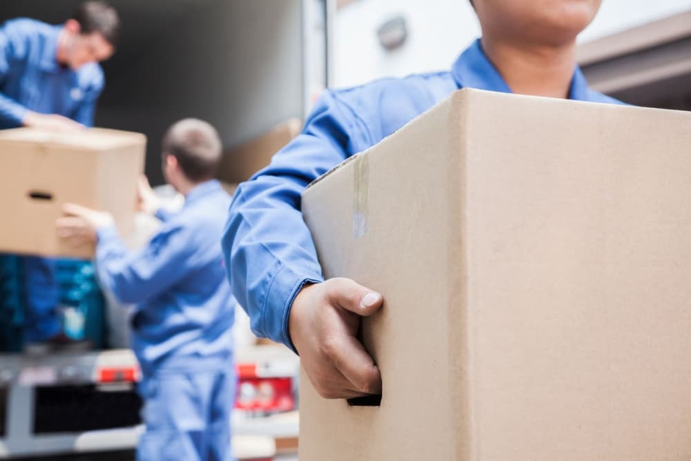 引っ越し時の不用品回収はどこに依頼すべき?