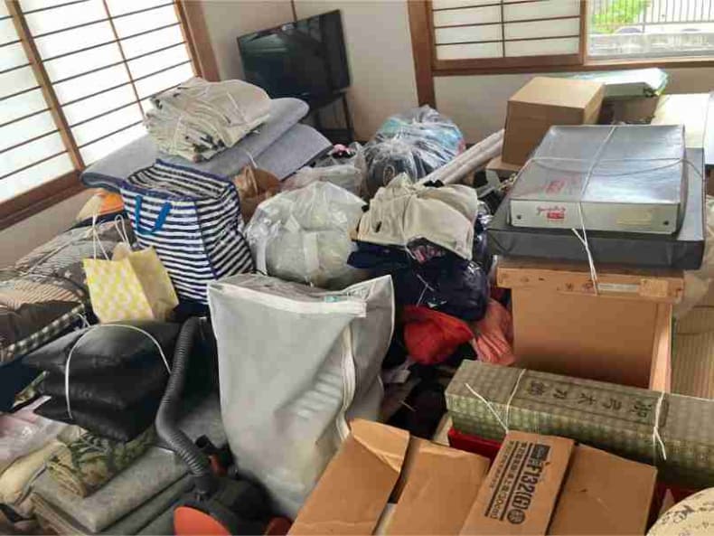 断捨離に伴う不用品回収の作業事例
