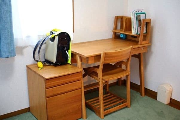 川崎市で学習机を処分する7つの方法|粗大ゴミを捨てる方法や流れ、費用について解説