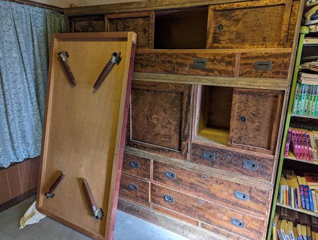 2022.09.08
【高松市 Y様】生前整理に伴うタンスなど粗大ゴミ回収の作業事例