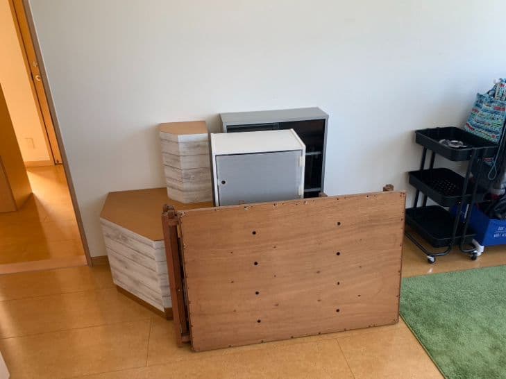 断捨離に伴うベビーベッドやカラーボックスなどの不用品回収の作業事例