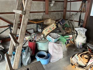 高松市のガレージ片付けの作業前