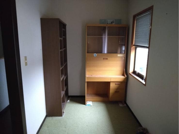 学習机、本棚の処分に伴う不用品回収「助かりました」