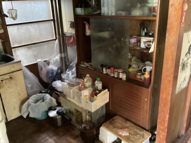 2025.07.10
【栃木県宇都宮市 K様】ゴミ屋敷の家財品、他の回収