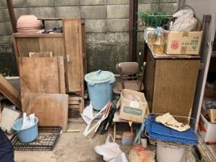 2023.01.21
【三原市 K様】2t車2台分の不用品回収の作業事例