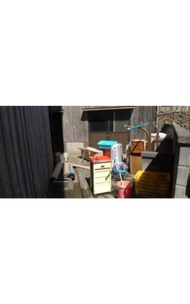 2021.08.13
【琴浦町 N様】2tトラック3台分の不用品回収の作業事例