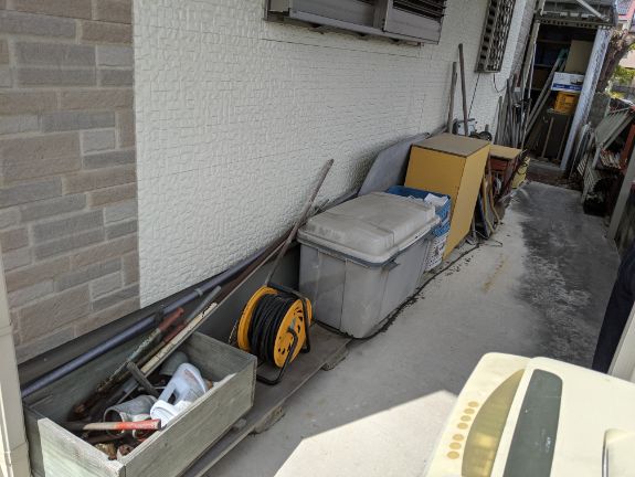 高松市の洗濯機や工具の不用品回収　作業前