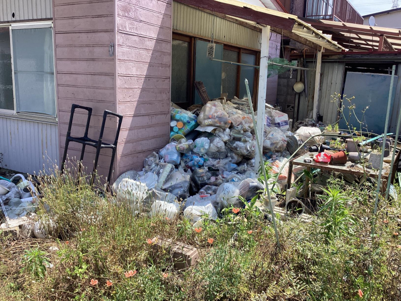 宇都宮市のゴミ屋敷回収作業前
