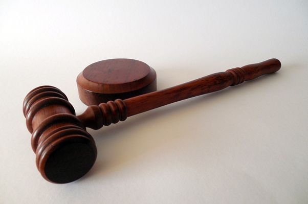 ネットオークションやフリマアプリでソファを販売する