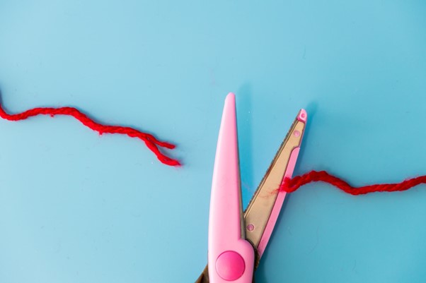 カーペットを切断して処分する方法