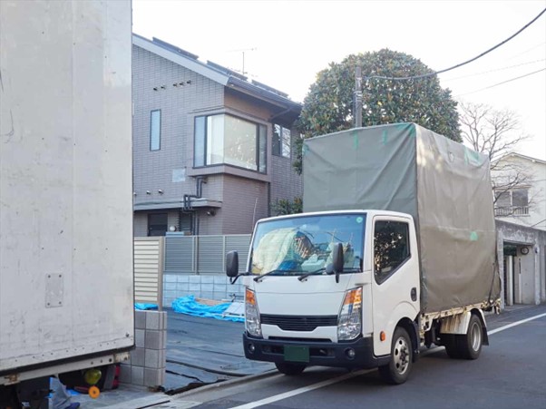 引っ越し業者に回収を依頼する