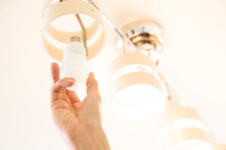 片付け堂松山店に照明器具処分を依頼するメリット