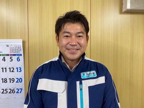 つくば店スタッフ 営業担当の小見川です。