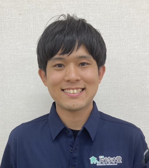 八戸店スタッフ 営業担当の東山です